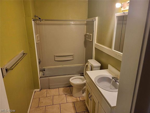 5th image of 6726 E Worley Ave