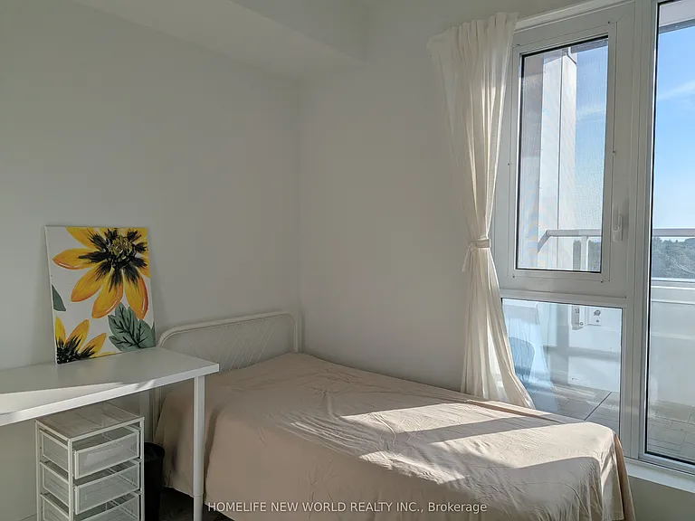 2020 Bathurst St #610 — Photo 11
