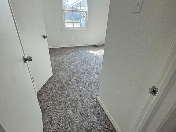 5th image of 2919 El Centro Way