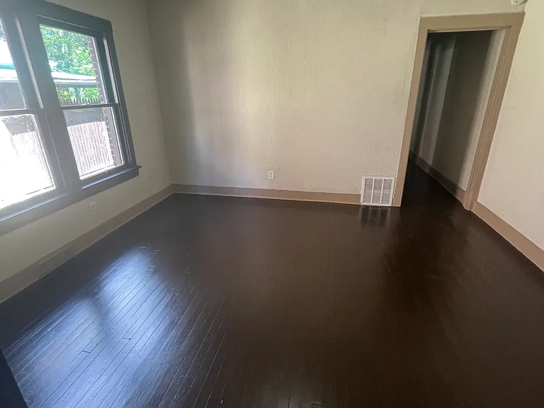 630 Willis Ave #3 — Photo 4