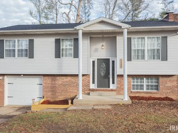 7322 Oakpark Dr, Newburgh, IN 47630