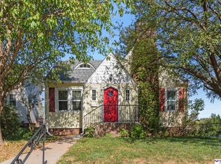 4504 Pierce St, Omaha, NE 68106