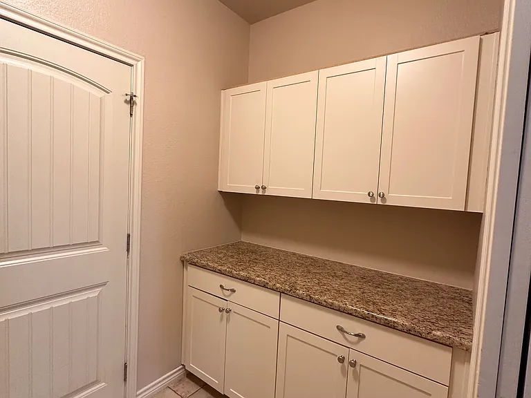 3823 Harvey Rd — Photo 5