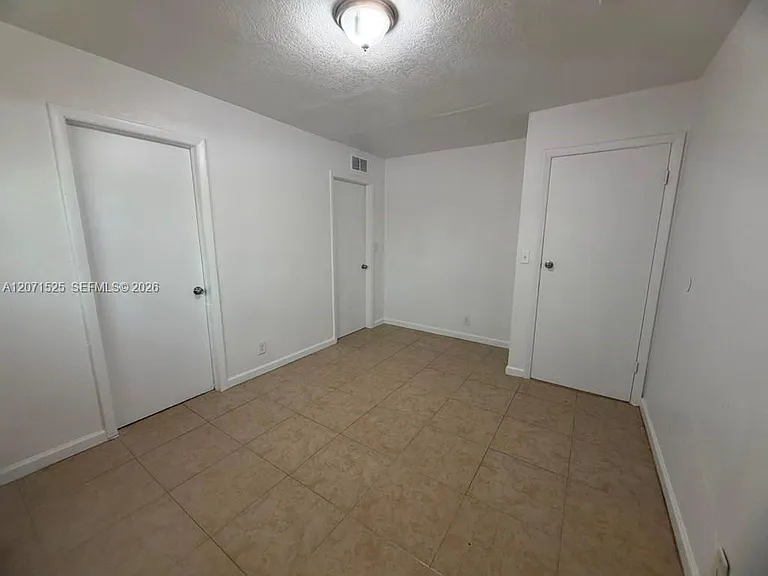919 NW 2nd Ave #3 — Photo 8