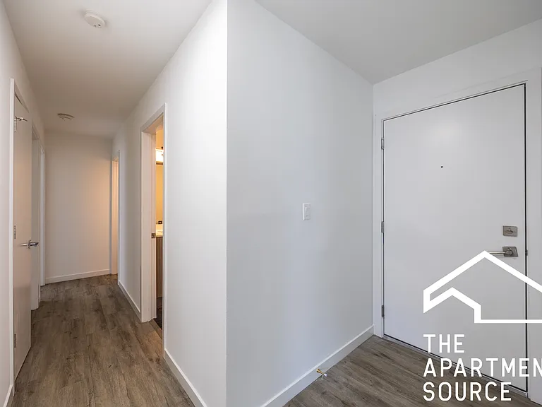 7621 N Sheridan Rd #2G — Photo 8