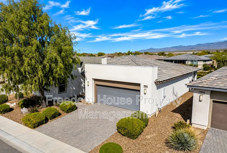 4882 E Beacon Ridge Dr — Photo 3