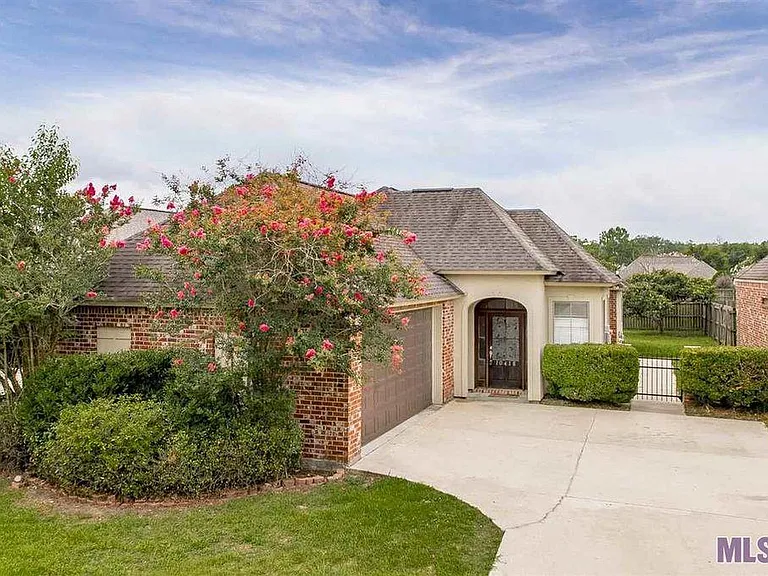 10418 Springridge Ave — Photo 1
