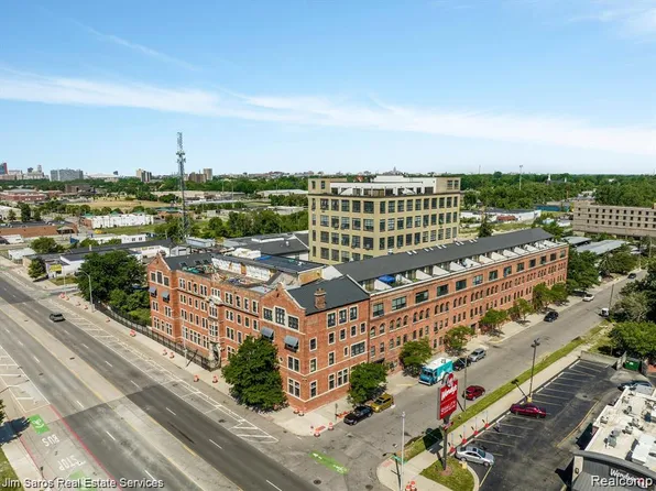 6533 E Jefferson Ave, Detroit, MI