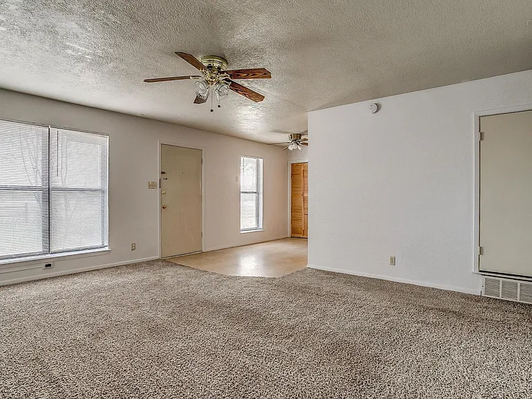 6530 Fall Creek Hwy — Photo 8