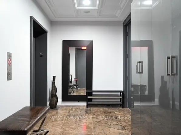 21 Balmuto St, Toronto, ON