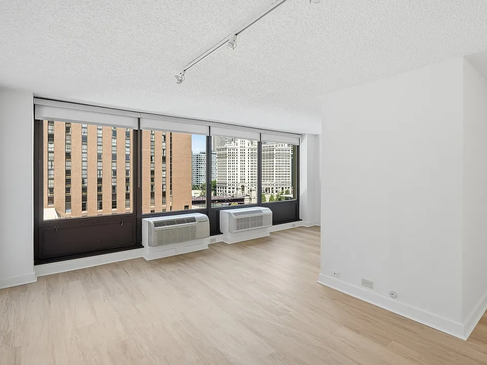 237 E Wacker Dr