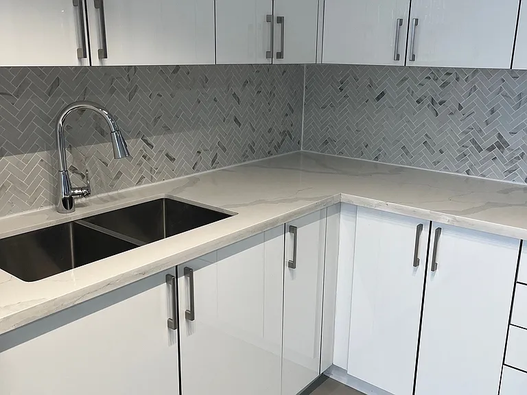 2160 Lakeshore Rd — Photo 29