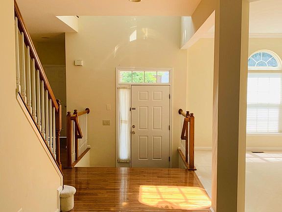 3rd image of 2982 Caribbean Ct