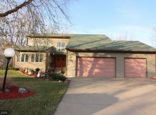 1920 Oak Glen Ln, Stillwater, MN 55082
