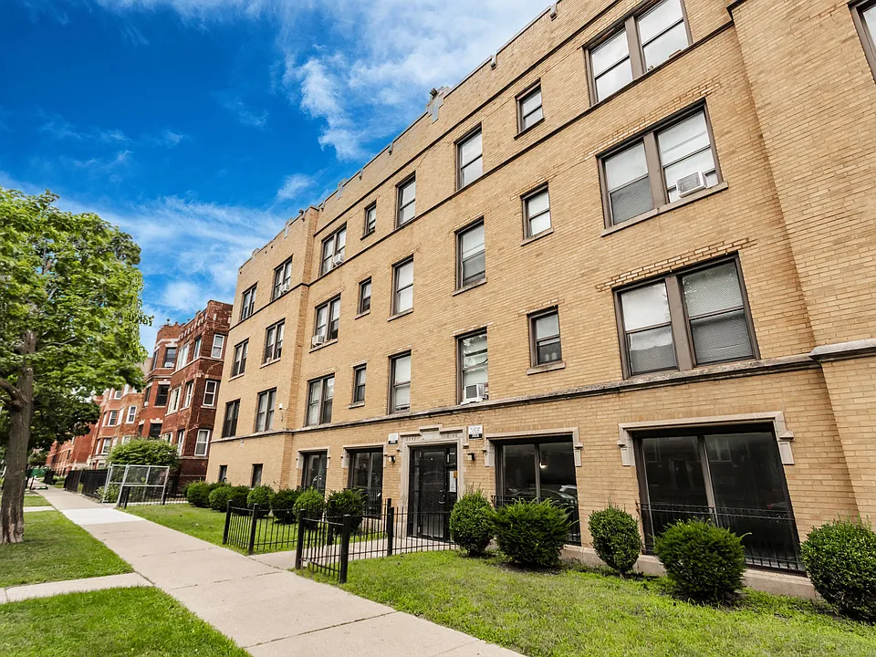 6949-59 S. Paxton