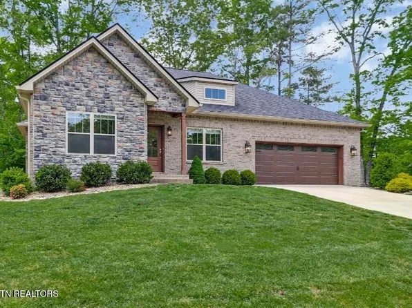10 King John Ln, Crossville, TN 38558