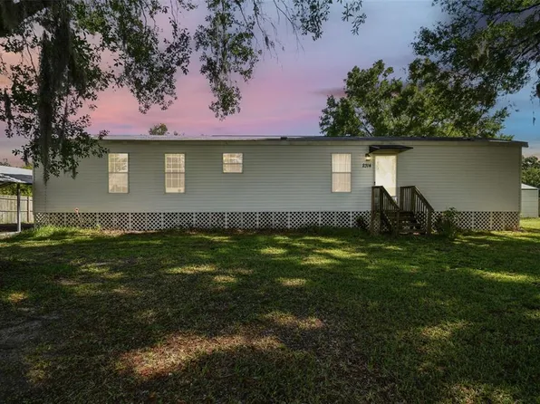 2314 Howell Rd, Plant City, FL 33566