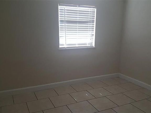 5th image of 1714 E River Cove St
