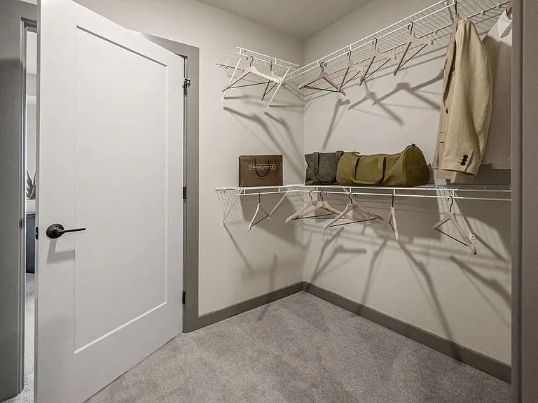 Madison West Elm — Photo 109