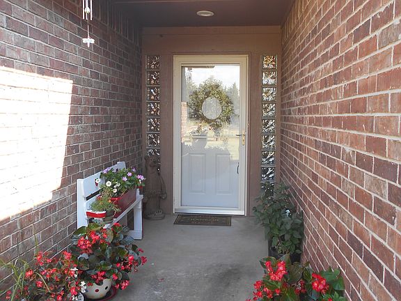 2nd image of 2300 E North Lake View Ln