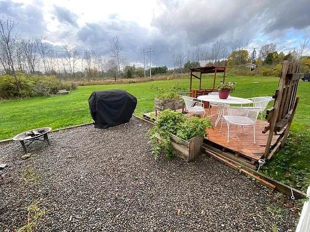 33 Neimi Rd #F — Photo 3
