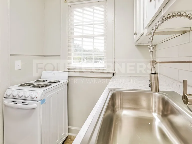 517 Willow Street — Photo 11