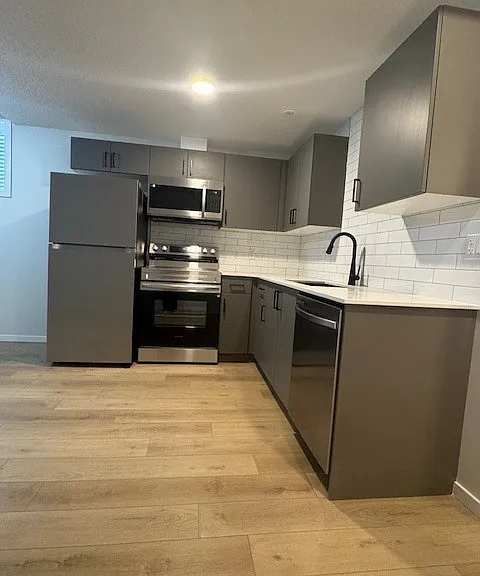 49 Westpark Dr — Photo 26