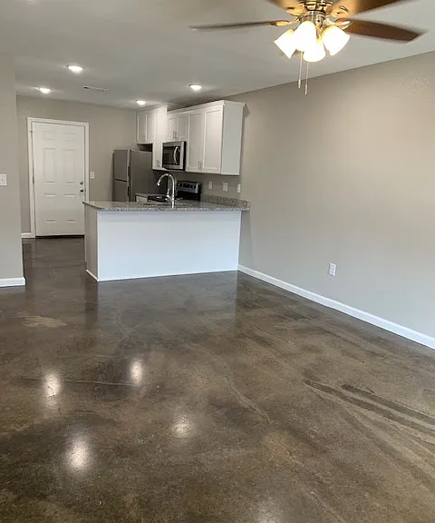 1700 W Main St #B2 — Photo 2