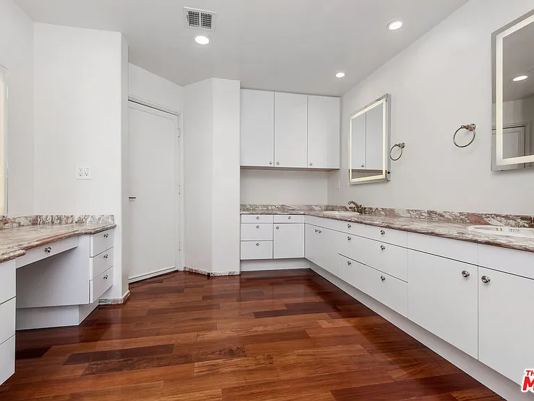 7940 Vulcan Dr — Photo 10