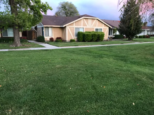 7312 Village Green Dr, Stockton, CA 95210