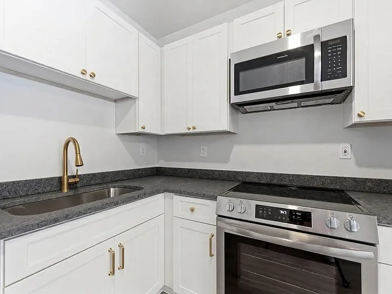 320 Shoal Creek Rd #101 — Photo 1