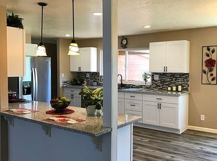 17171 S Springwater Rd, Oregon City, OR 97045