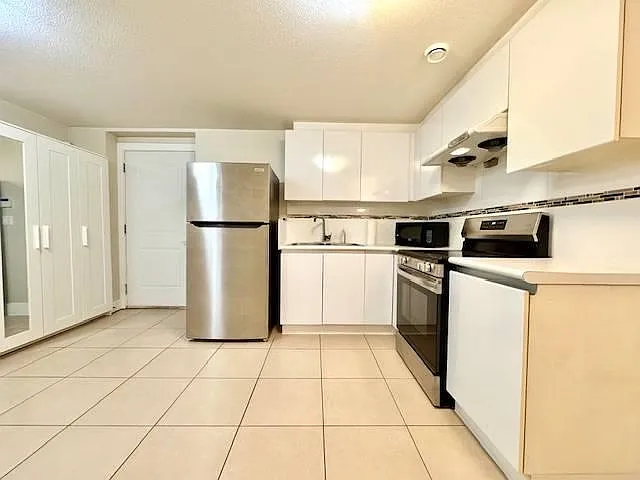 17XX E 62nd Ave — Photo 3