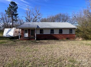 6215 Indian Trail Fairview Rd, Indian Trail, NC 28079