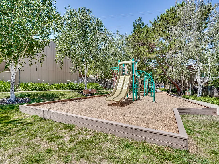 10161 Firwood Dr — Photo 44