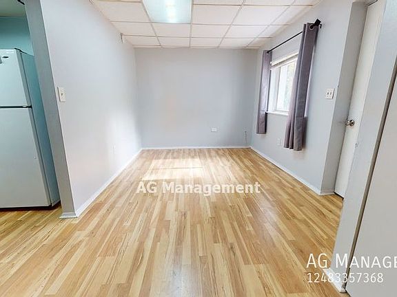 5th image of 4098B Parkway St