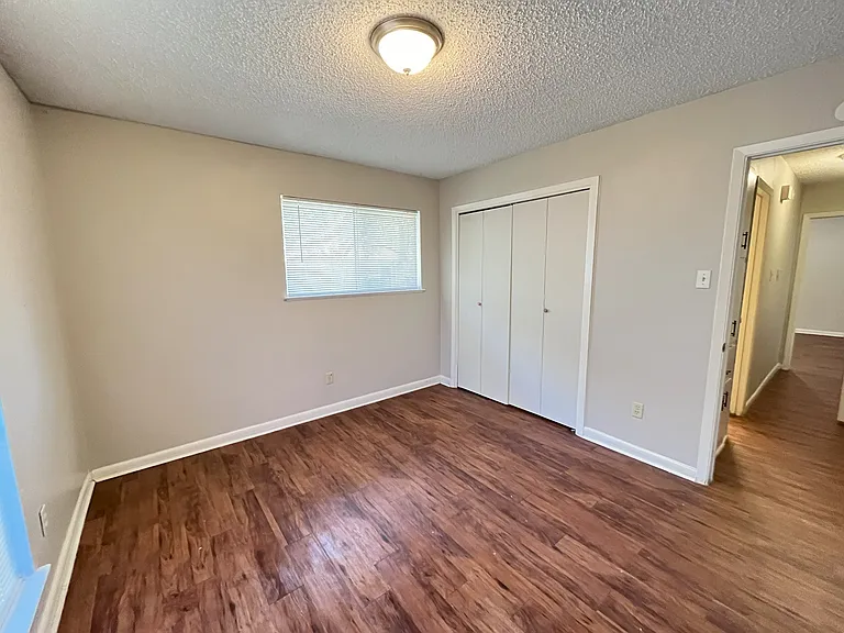 1205 Glenda Dr — Photo 10