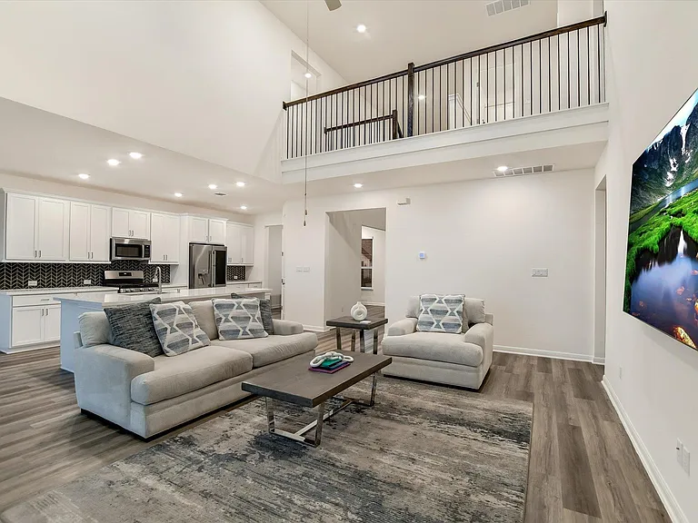 737 Leeward Pass — Photo 10