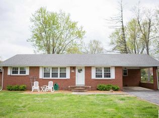 1611 Sunset Dr, Murray, KY 42071