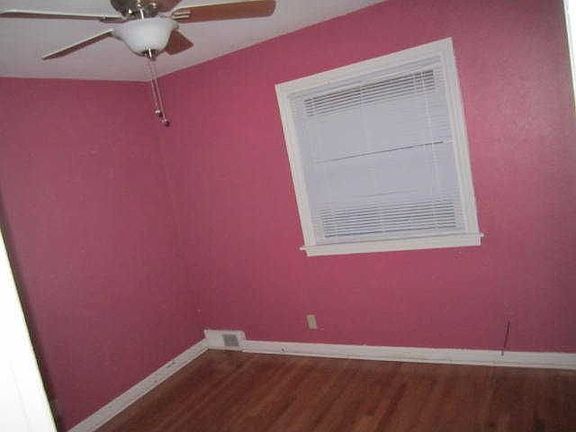 5th image of 6924 Glenmore Ave