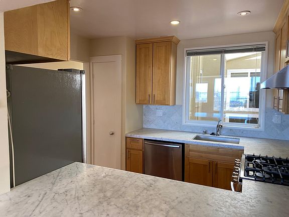 3rd image of 1610 Taylor St APT 1