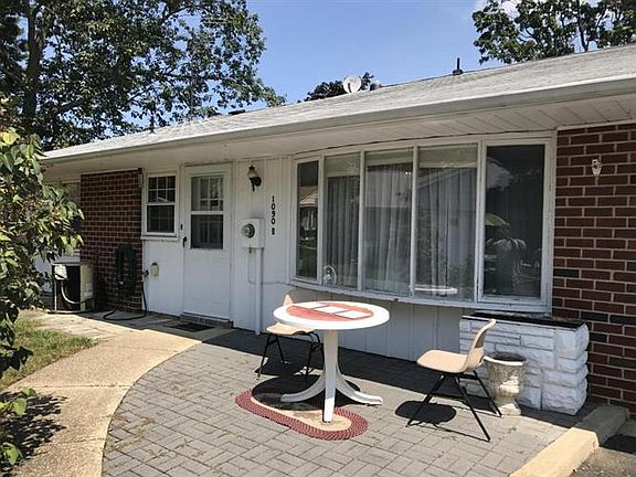 2nd image of 1090B Argyll Cir