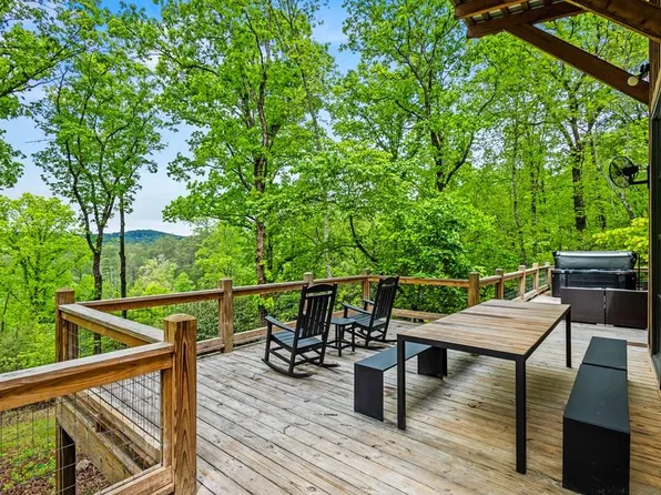 2745 Galloway Rd, Blue Ridge, GA 30513