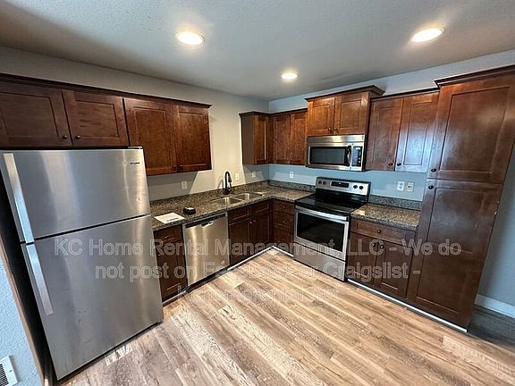 3rd image of 10536 Kane Dr