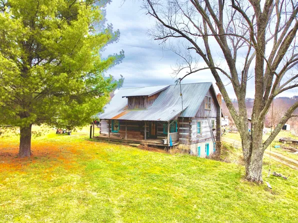 7021 Bellsville Pike, Columbus, IN 47201