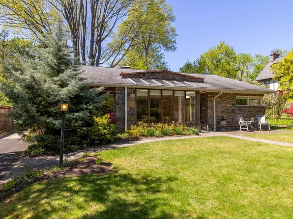 309 E Roumfort Rd, Philadelphia, PA 19119