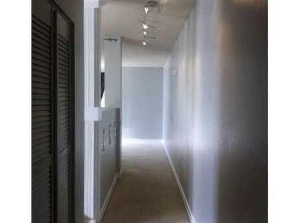 Corridor leading to living Room