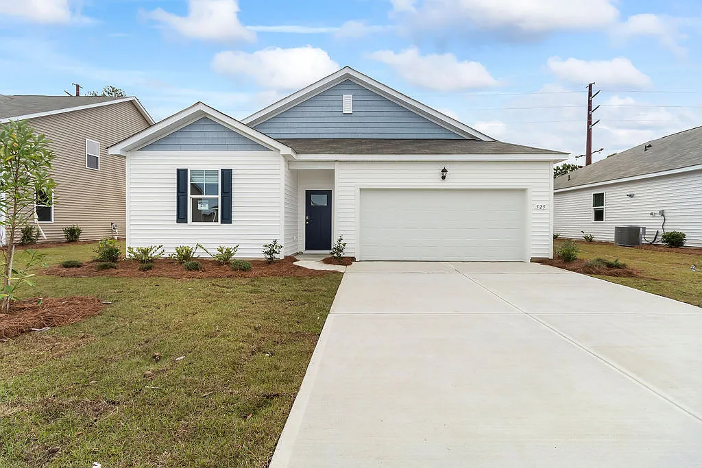3 bed, 1475 sqft, $2,150 — Photo 1