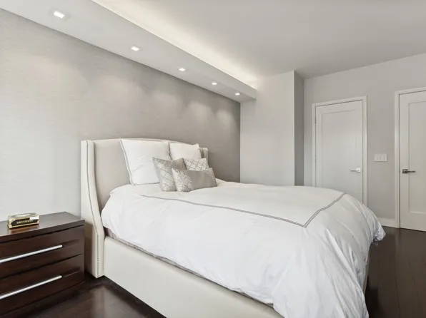 205 East 63rd Street image 11 of 17