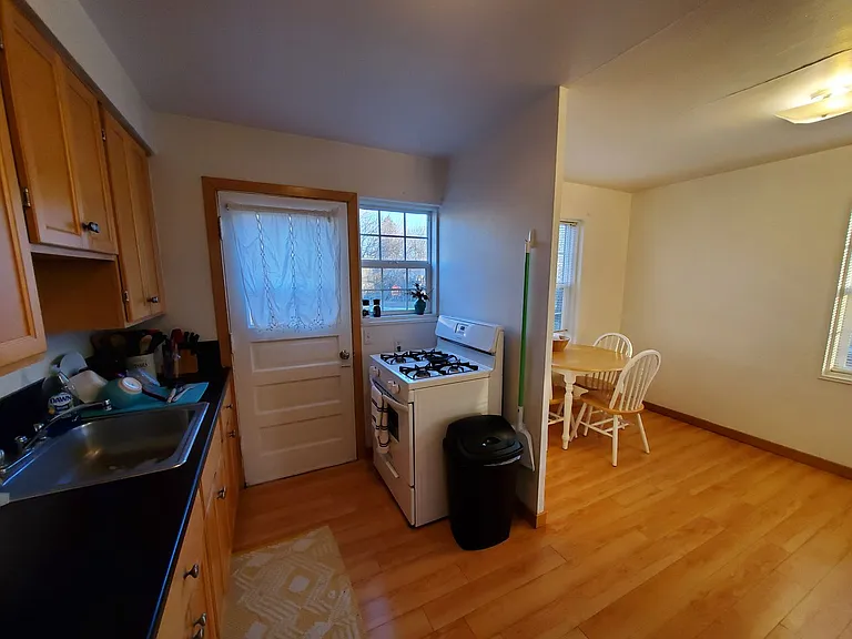 Campus Townhomes — Photo 32